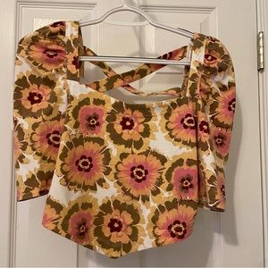 Cropped puff sleeve top